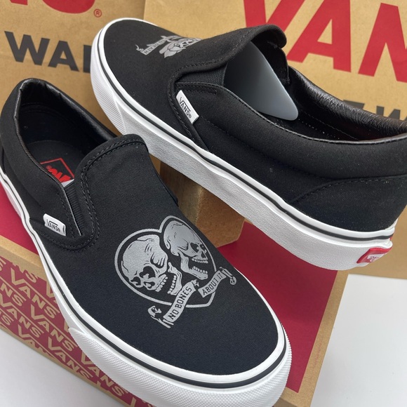 Vans Women's Classic Slip-On Love You To Death Black/ White Sneakers
VN0A5JMH6BT - Picture 11 of 16